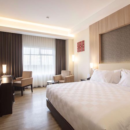 Best Western Kindai Hotel Banjarmasin  Zewnętrze zdjęcie